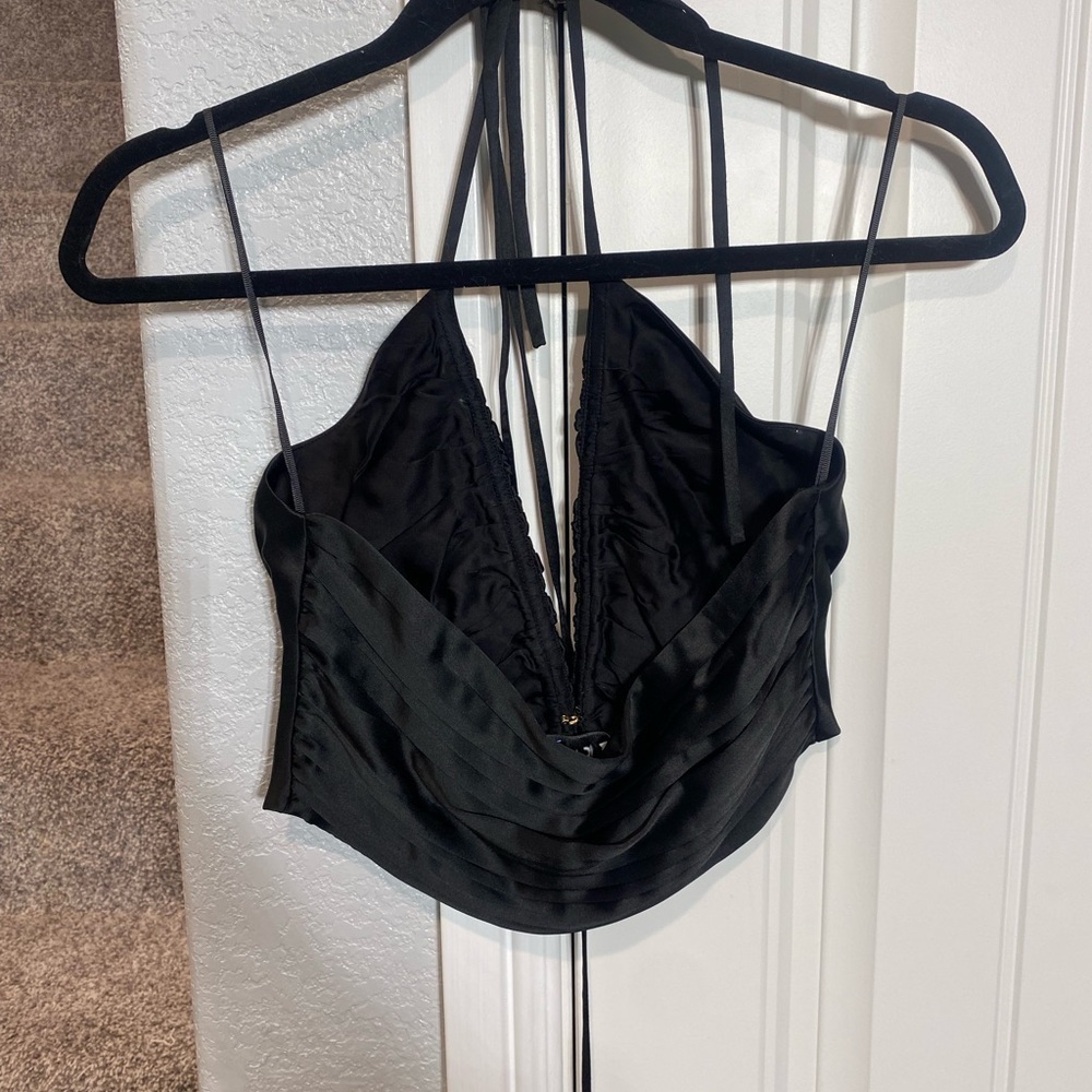 NICHOLAS Tash V Neck Ruched Cropped Top Nicholas - Picture 6 of 9